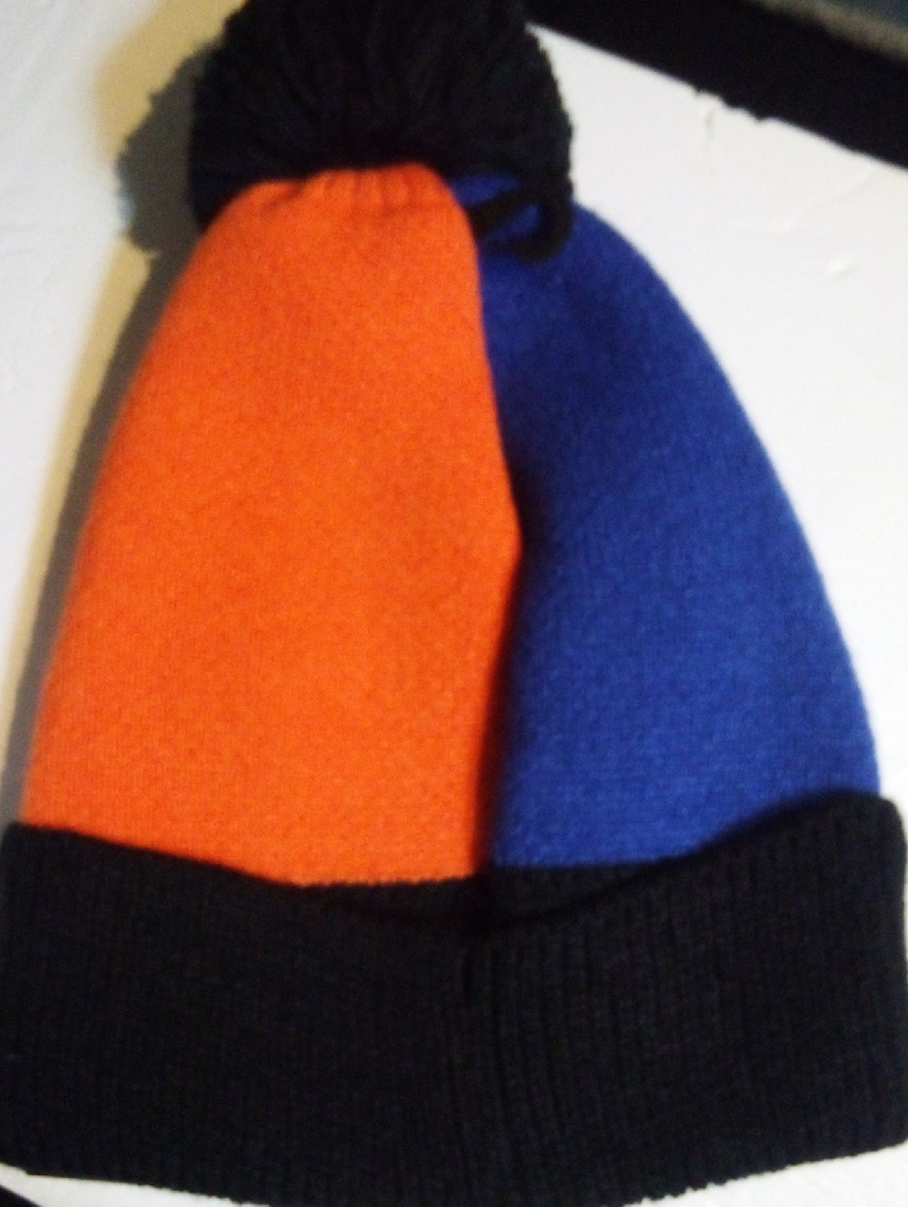HISTORY ! New York Knicks NBA Knit Pom Beanie - Blue & Orange & Black NWT - Picture 2 of 8